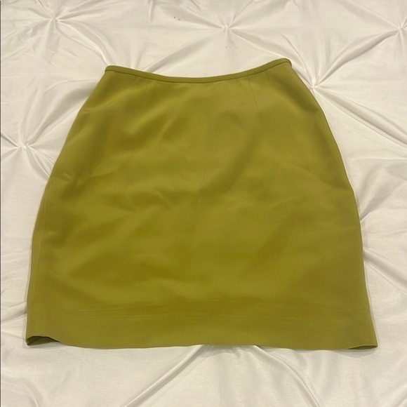 via seta Dresses & Skirts - Green Women's Skirt size 0